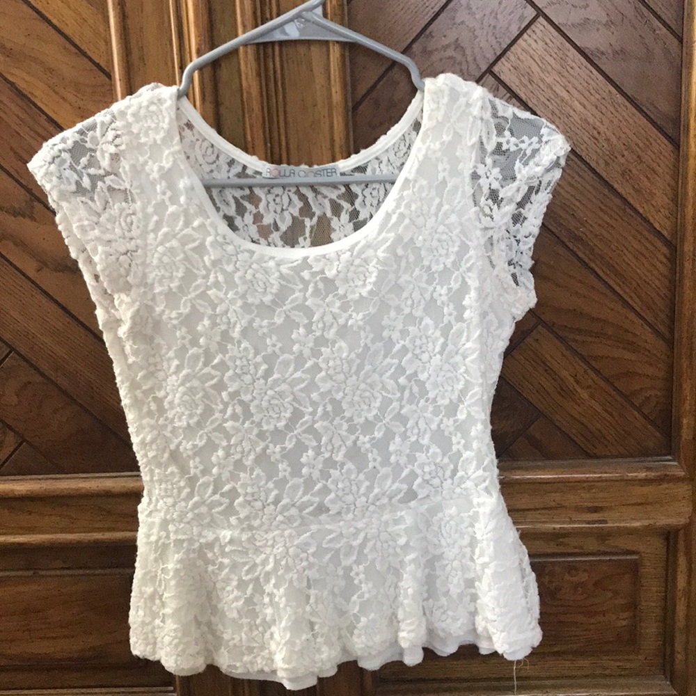 White lace short sleeve top